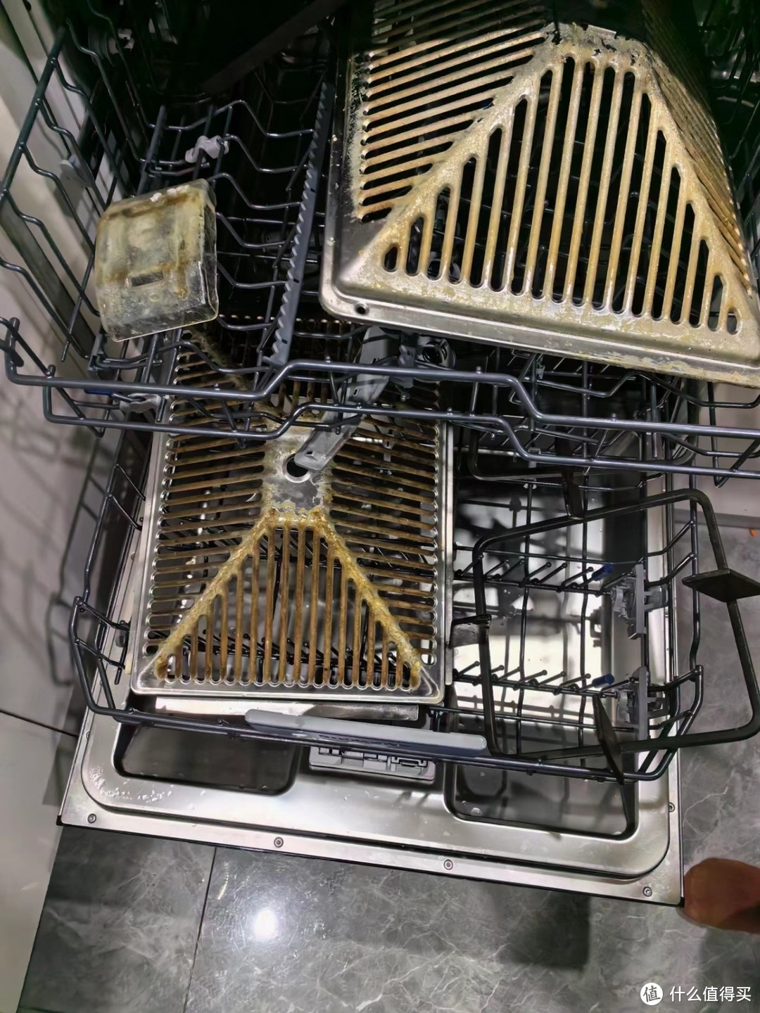 洗碗机的隐藏技能：强力清洁油烟机